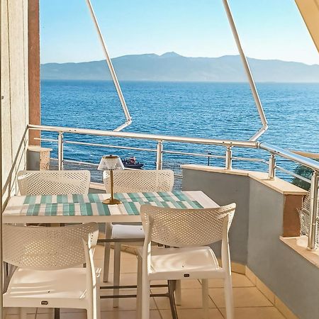 Susy Sea View Apartment Саранда Экстерьер фото